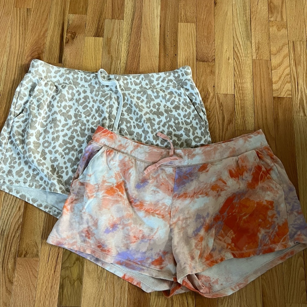 Old navy pocketed drawstring lounge shorts!
